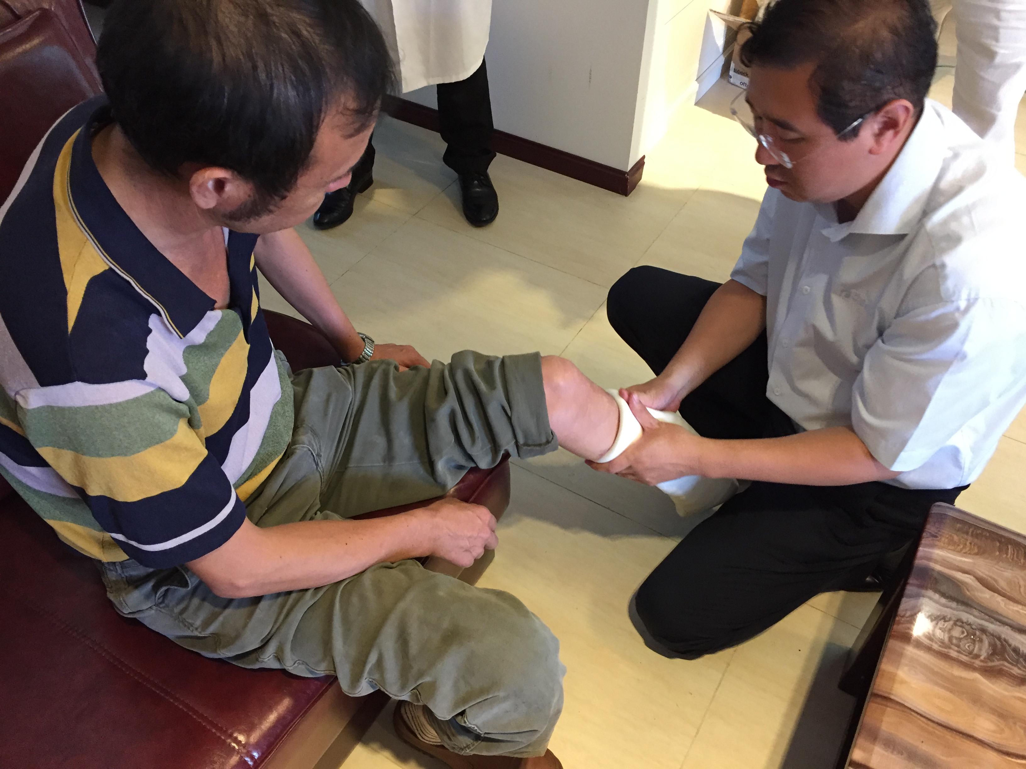 安裝假肢時要考慮哪些事力康假肢廠家(圖1) 安裝假肢時要考慮哪些事力康假肢廠家(圖1)